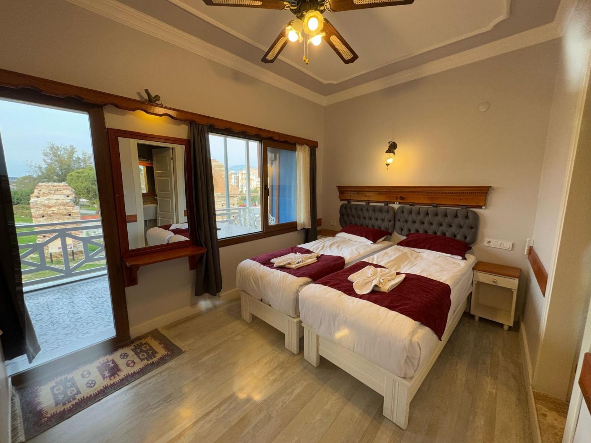 Ephesus Selcuk Castle View Suites Экстерьер фото