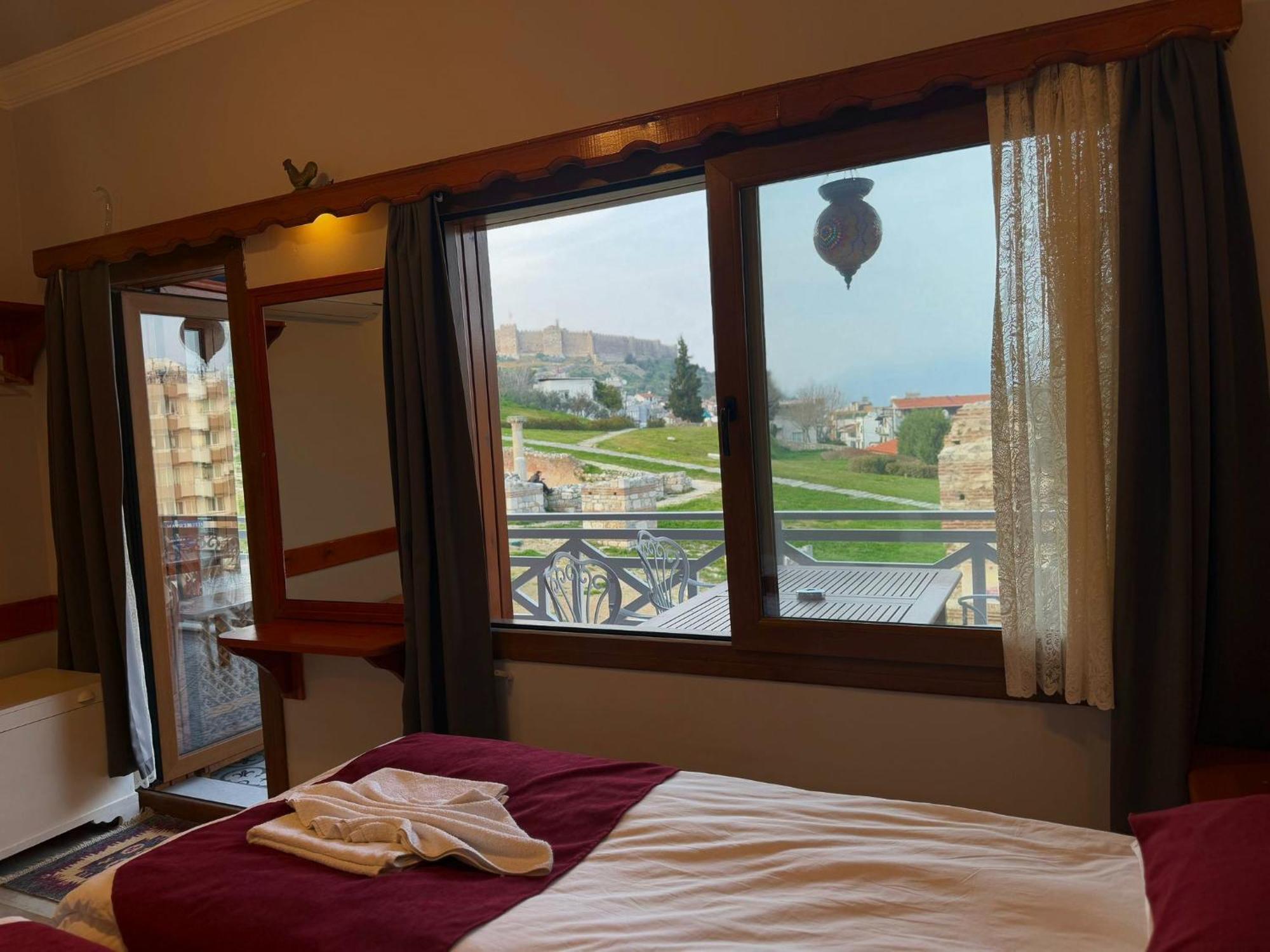 Ephesus Selcuk Castle View Suites Экстерьер фото
